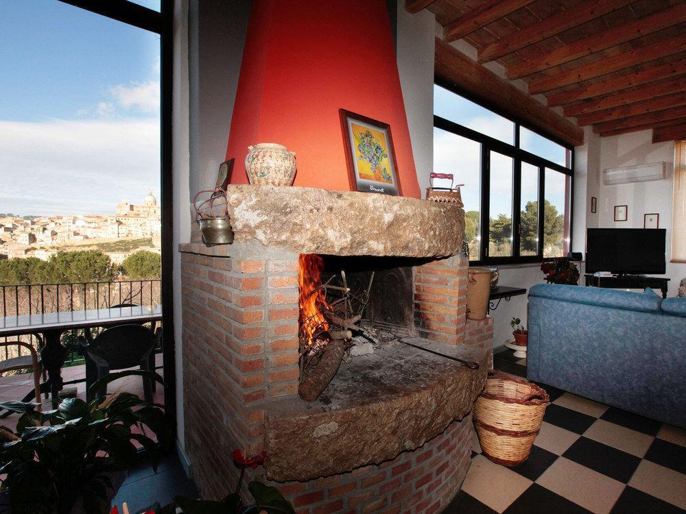 La Casa Rossa Country House Piazza Armerina Eksteriør billede